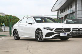 2024款奔驰A 200 L 时尚型