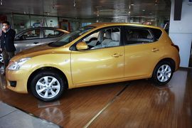 2011款日产骐达1.6L CVT舒适版