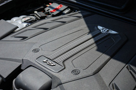 2024款宾利添越4.0T V8长轴距MULLINER版