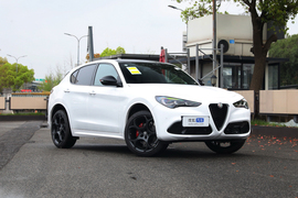 2024款阿尔法·罗密欧Stelvio 280HP Tributo Italiano 致敬传奇版