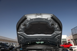 2024款宝马X2 xDrive25i M运动曜夜套装