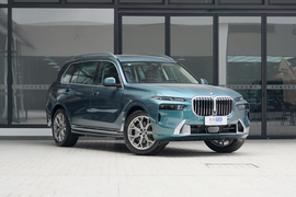 2024款宝马X7 xDrive40i 领先型豪华套装