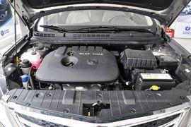 2014款长安逸动1.6L手动尊贵型 京V