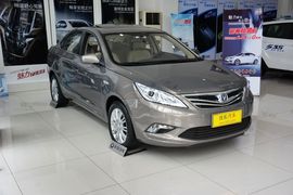 2014款长安逸动1.6L手动尊贵型 京V