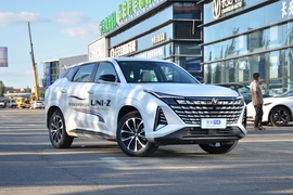 2025款长安UNI-Z 1.5T 龙腾型