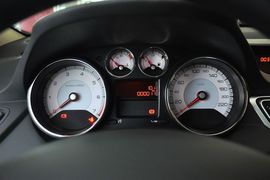 2013款标致308 1.6L手动优尚型