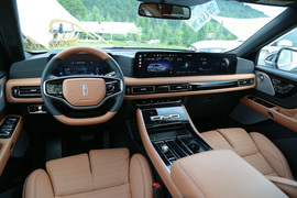 2024款林肯飞行家 3.0T V6 四驱奢雅版 六座