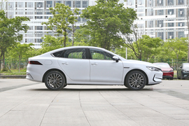 2024款比亚迪秦PLUS 荣耀版 EV 510KM卓越型