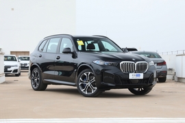 2023款宝马X5 xDrive 40Li 尊享型M运动曜夜套装