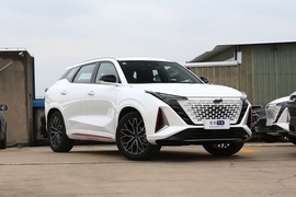 2023款长安欧尚Z6 蓝鲸 2.0T 自动智远型