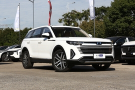 2023款奔腾T99 2.0T 自动尊享型（6AT）
