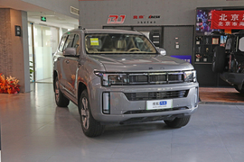 2024款北京BJ60雷霆 魔核电驱进阶版 5座