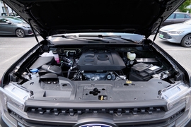 2023款福特游骑侠Ranger 山林两驱手动版 汽油