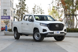 2024款长安F70蓝鲸 汽油2.0T自动两驱长箱 创富型