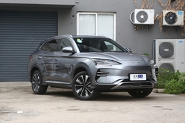 2025款比亚迪宋PLUS新能源 EV 520km 豪华型