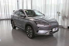 2025款比亚迪宋PLUS新能源 EV 520km 尊贵型