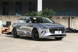 2025款林肯Z 2.0T 尊尚混动版