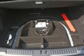 2025款林肯Z 2.0T 尊尚混动版