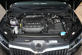 2025款斯柯达速派 TSI330 DSG奢享版