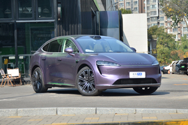 2024款LUXEED 智界R7 667km Max