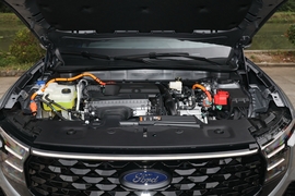 2025款福特锐界L 2.0T EcoBoost E混动四驱七座 STLine