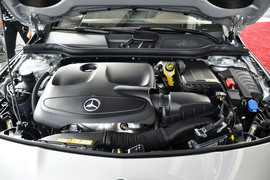 2014款奔驰CLA260 4MATIC