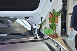 2025款深蓝S05 200Ultra增程版