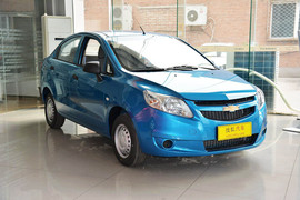 2013款雪佛兰赛欧三厢1.2手动时尚版