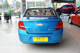 2013款雪佛兰赛欧三厢1.2手动时尚版