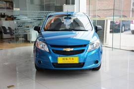 2013款雪佛兰赛欧三厢1.2手动时尚版