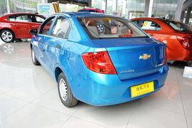 2013款雪佛兰赛欧三厢1.2手动时尚版