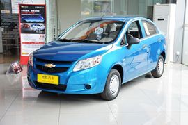 2013款雪佛兰赛欧三厢1.2手动时尚版