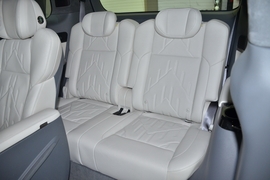 2024款极氪 009 六座行政版四驱 140kWh