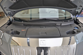 2024款极氪 009 六座行政版四驱 140kWh