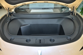 2024款阿维塔11 580 三激光四驱奢享版