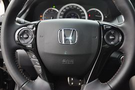 2014款本田雅阁3.0VTI尊贵版