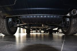 2014款Jeep指南者2.0L改款两驱精英版