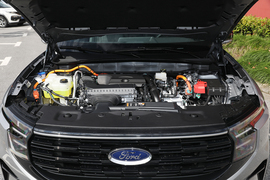 2025款福特锐界L 2.0T EcoBoost E混动两驱七座时尚型