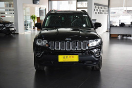 2014款Jeep指南者2.0L改款两驱精英版