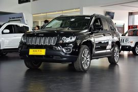 2014款Jeep指南者2.0L改款两驱精英版