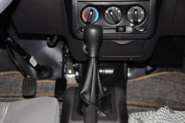 2011款五菱荣光1.2L基本型