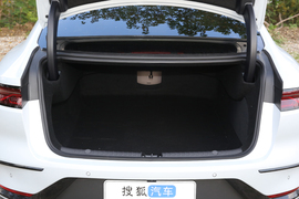 行李箱空间