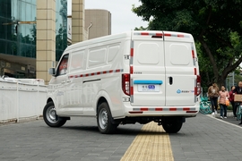 侧后45°