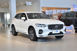 2025款沃尔沃XC60 B5 四驱智逸豪华版