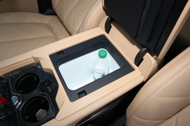 2025款方程豹 豹8 智勇旗舰版 7座