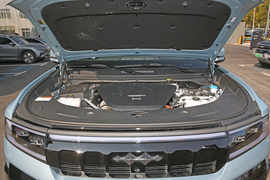 2025款方程豹 豹8 智勇旗舰版 7座