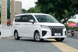 2025款BAW北汽制造 锐胜王牌M7 2.0L CNG高级营运版9座