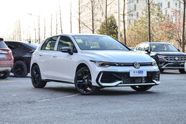 2025款大众高尔夫 300TSI R-Line