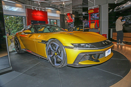 2024款法拉利12Cilindri 6.5L Spider
