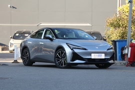 2024款ARCFOX极狐 阿尔法S5 650ULTRA 390kW